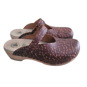 El Naturalista Lggdrasil Wood Mules Clogs Women's Size 38, US 7.5 Brown Comfort